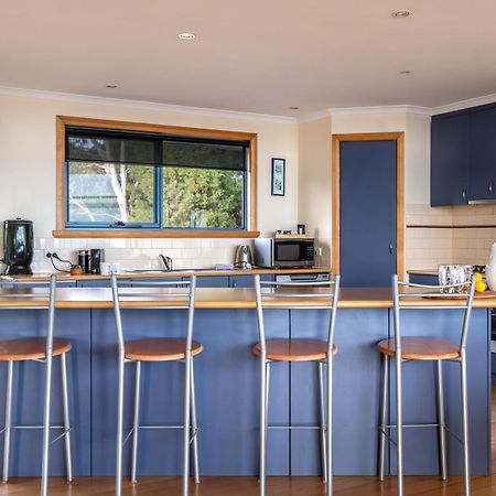Waterline Holiday Home Coles Bay Exterior photo