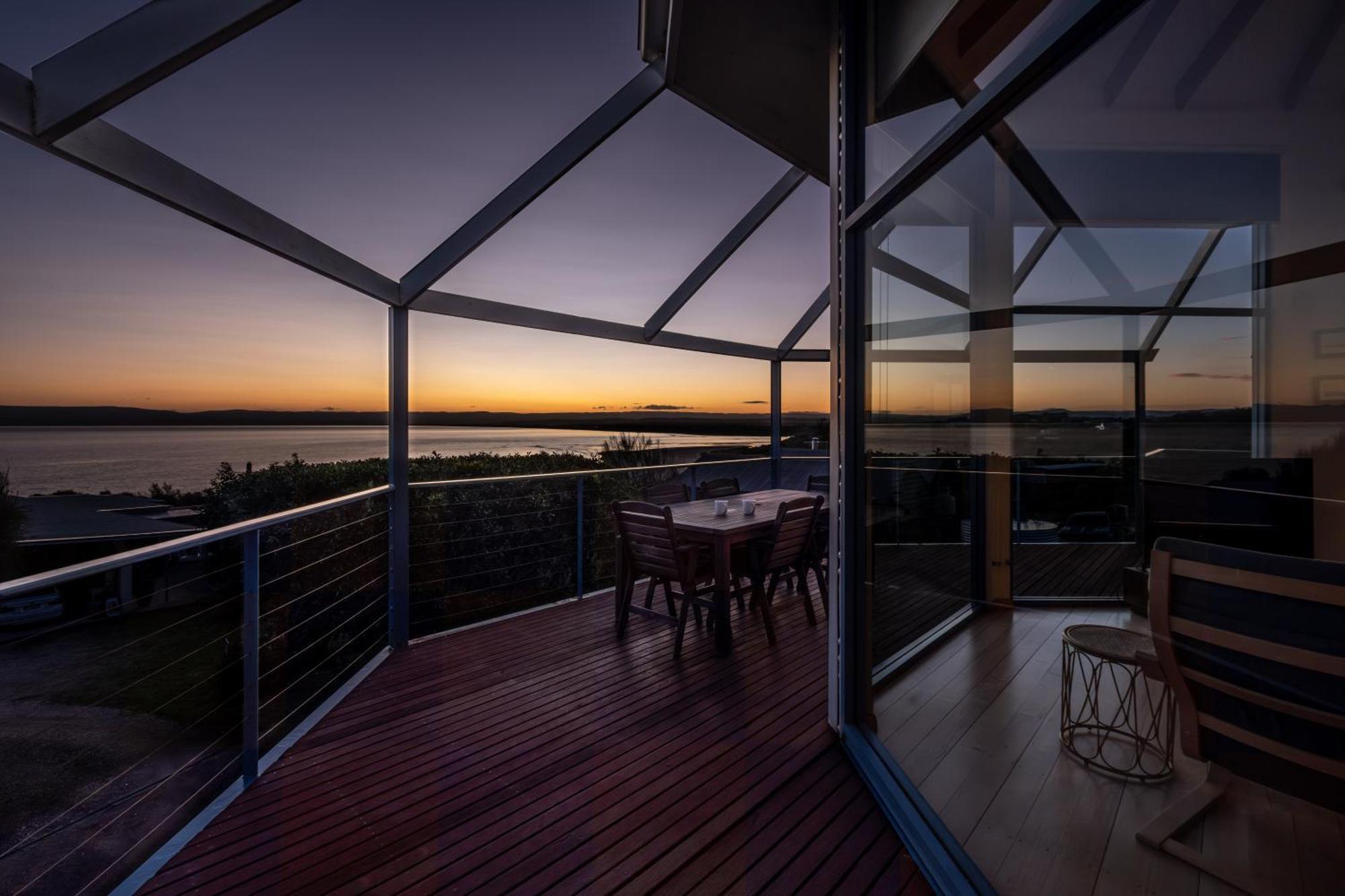 Waterline Holiday Home Coles Bay Exterior photo